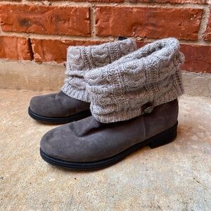 Muk Luks Womens 8 Gray Suede Sock Layered Round Toe Warm Ankle Boots